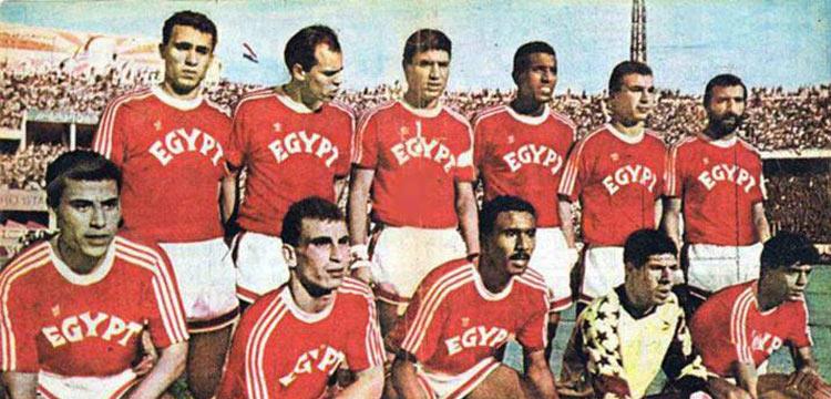 منتخب مصر 90